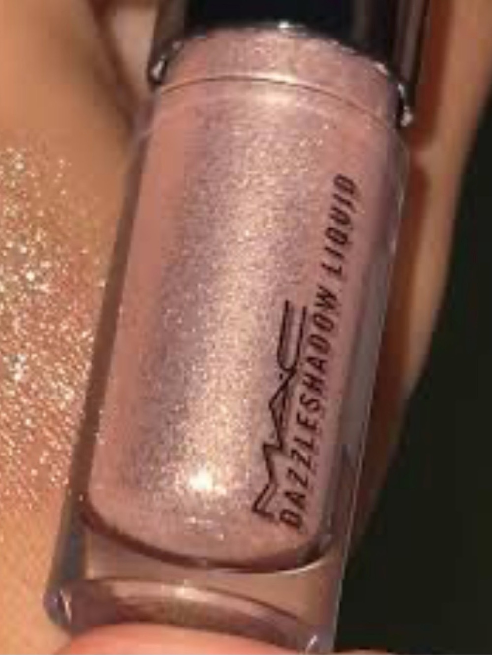 NEW MAC Dazzleshadow Liquid Everyday Is Sunshine